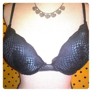 Victoria secret 34C padded bra